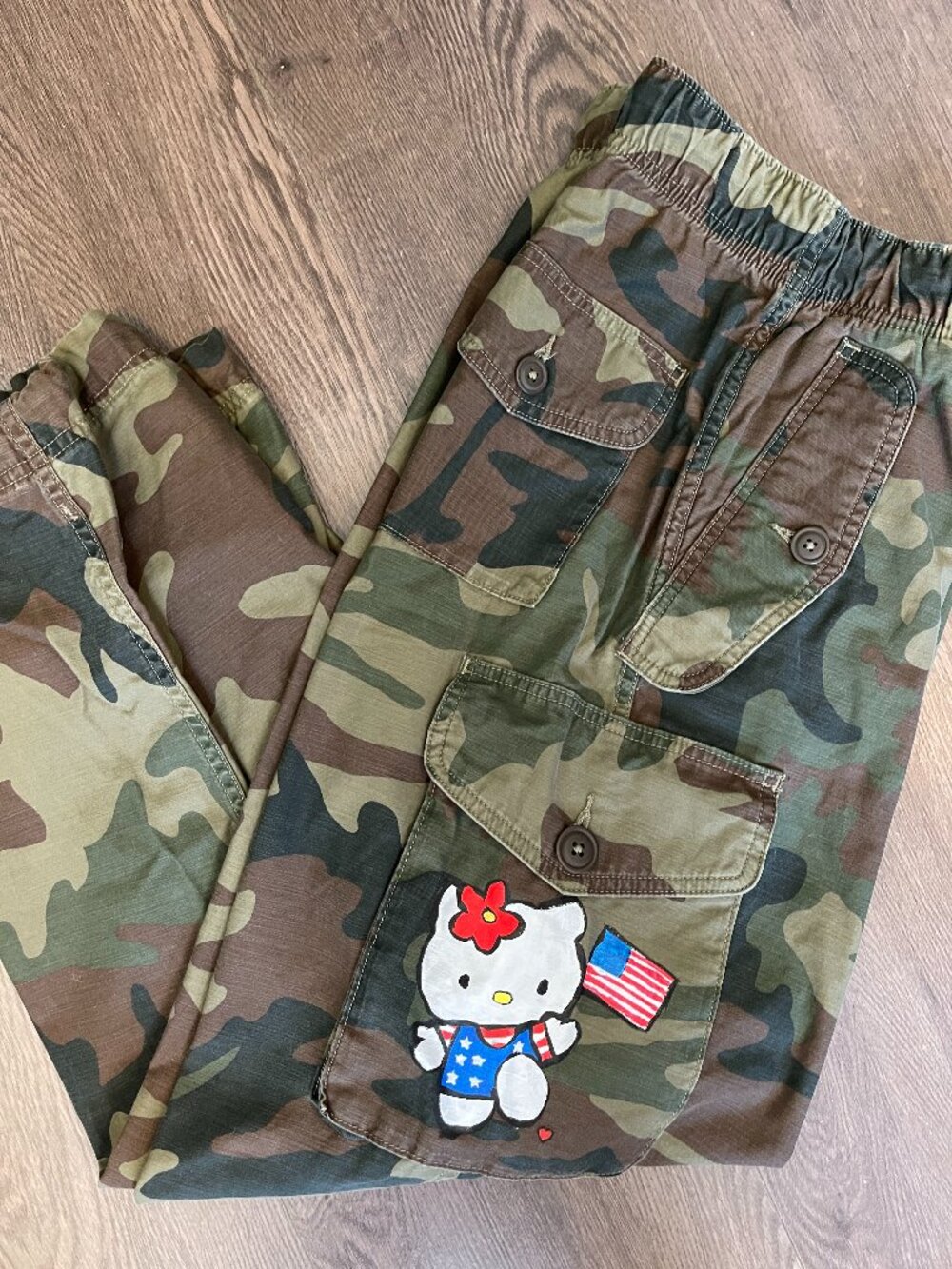 Hand-Painted Hello Kitty Camouflage Cargo Pants Levi's